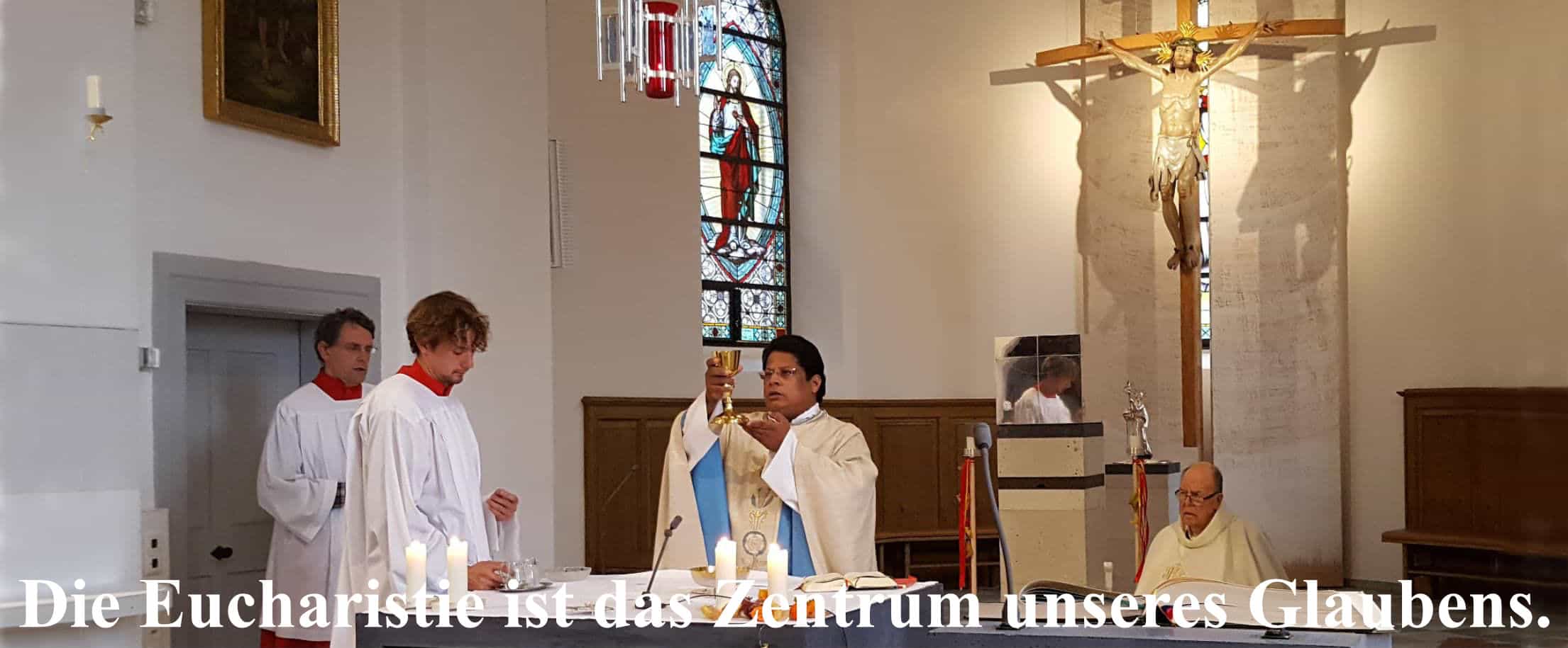 Eucharistie_Zentrum_unseres_Glaubens_100.jpg