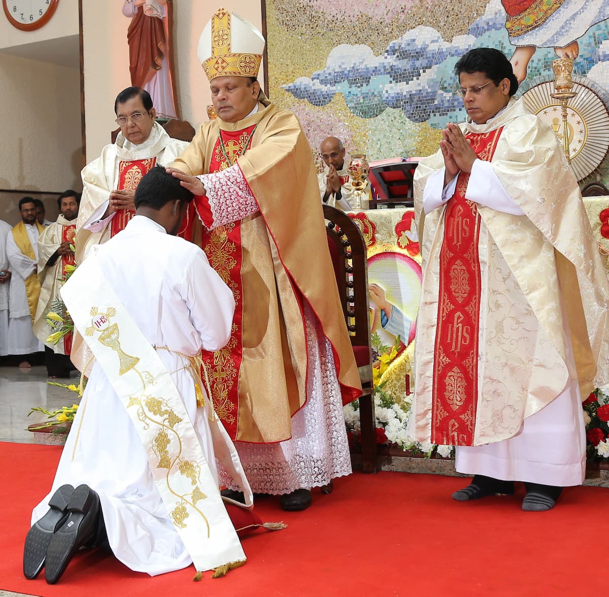Priesterweihe durch den Bischof von Calicut